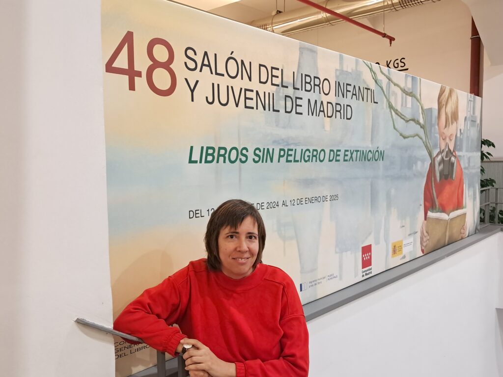 Autora de álbum ilustrado.
